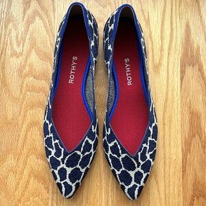 New! Rothy’s Points in Indigo Giraffe